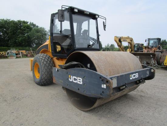 JCB VM 132 D