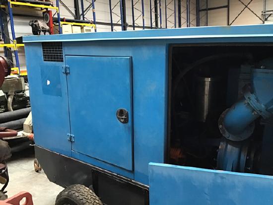 8045SE POMP 580 M³/H USED