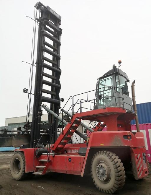 Kalmar DCG90-45ES7