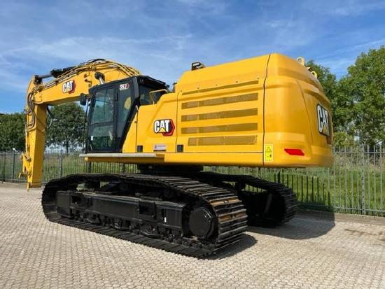Caterpillar 352 with only 790 hours factory EPA and CE