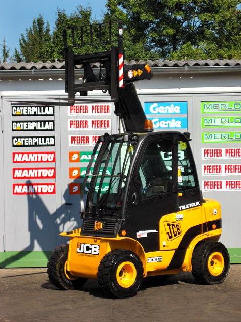 JCB TELETRUK TLT 30 D 4x4 * 4.4m / 3t * SEITENSCH.