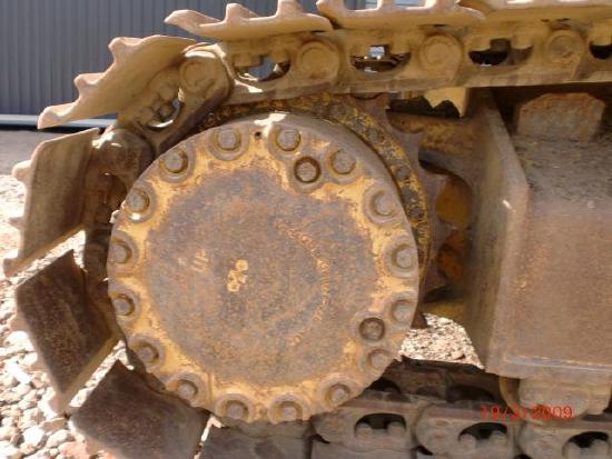 Komatsu PC180