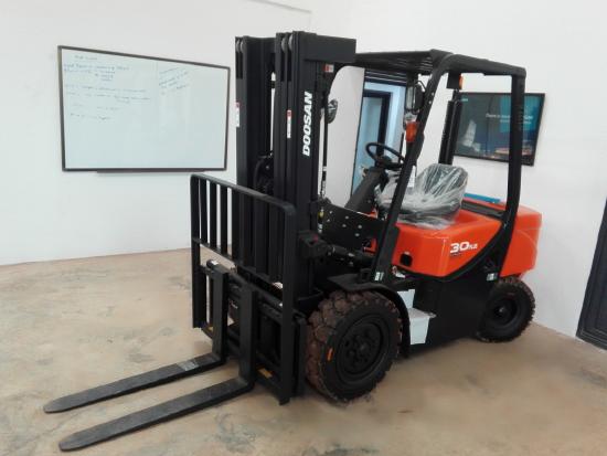 Doosan D30G