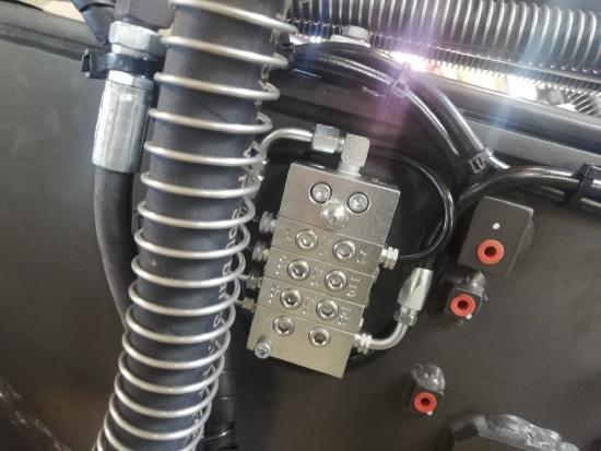 Central lubrication system for excavators 5-8 tons