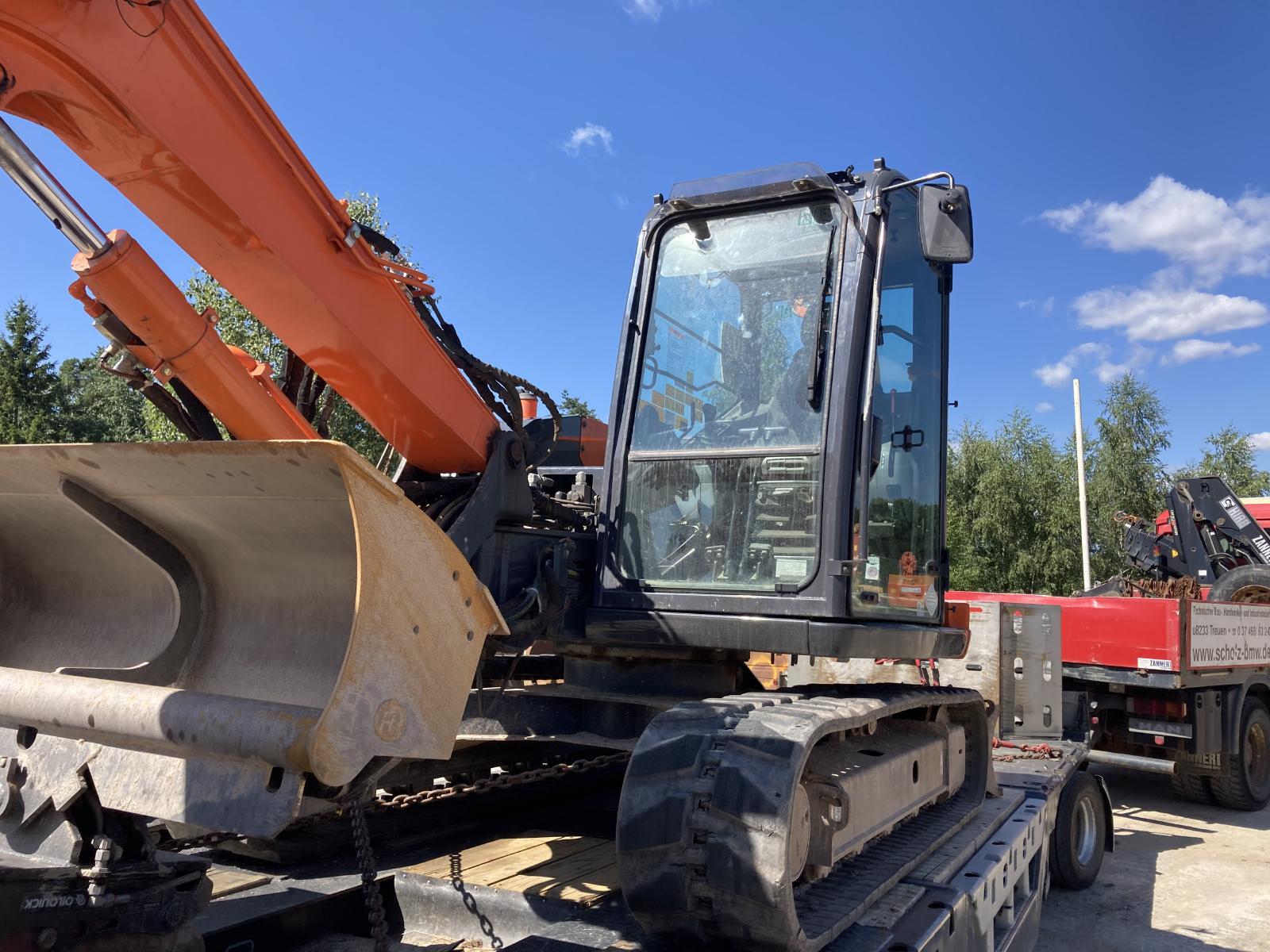 Hitachi ZX85 Mini excavator rent or buy in Saxony
