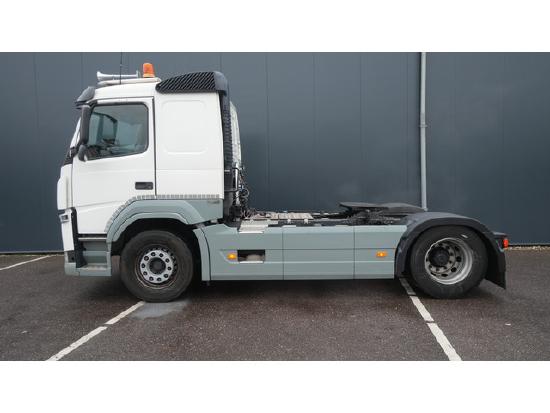 Volvo FM 370 ADR tractor unit