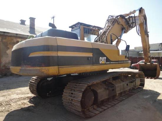 Komatsu 330