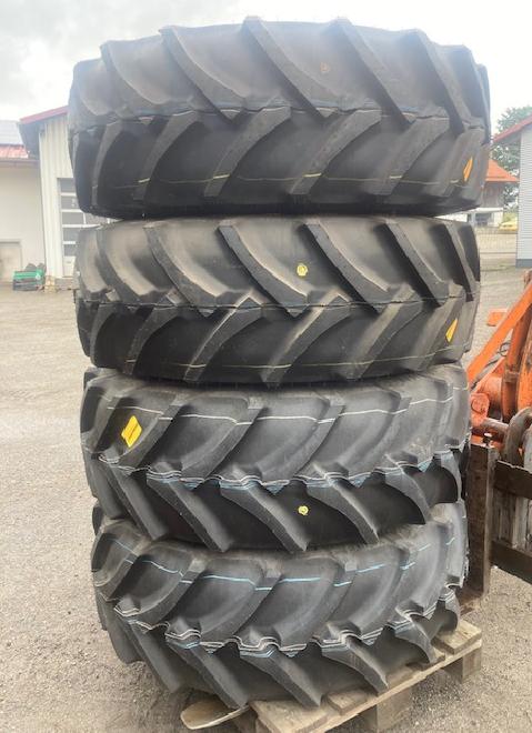 Continental Contract AC70 G, 440/70 R28