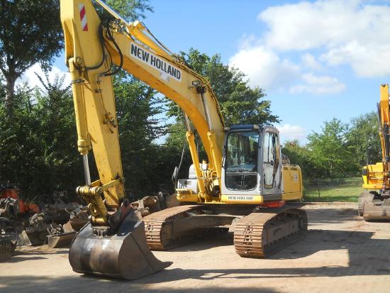 New Holland E215 B