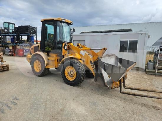 JCB 407 B