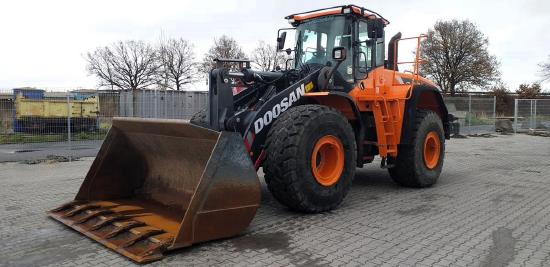 Doosan DL 420-5, only 232 mth, perfect condition