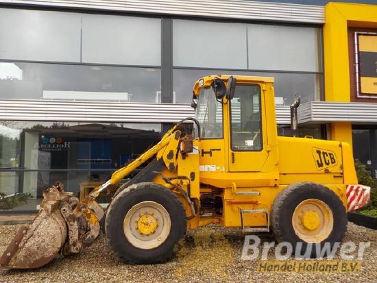 JCB 411 B
