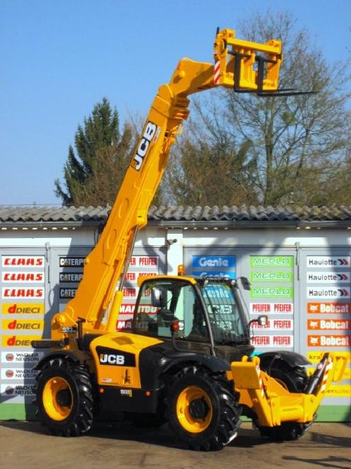 JCB 533 - 105 4x4x4 - 10.2m / 3.3t. - vgl. MT 1030
