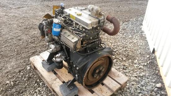 4 Zylinder Perkins Diesel Motor Typ 1004 Motorkennbuchstabe AA Sauger Motor für Bagger Radlader verg. 1104 mit Lichtmaschine Bosch Öl Kühler Wasserpumpe Hydraulikpumpe 4.236 Perkins Motor 1004