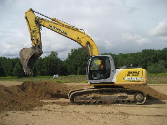 New Holland E305