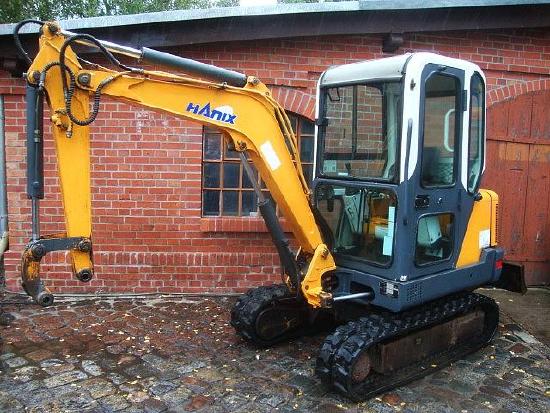 Hanix Minibagger H24 A