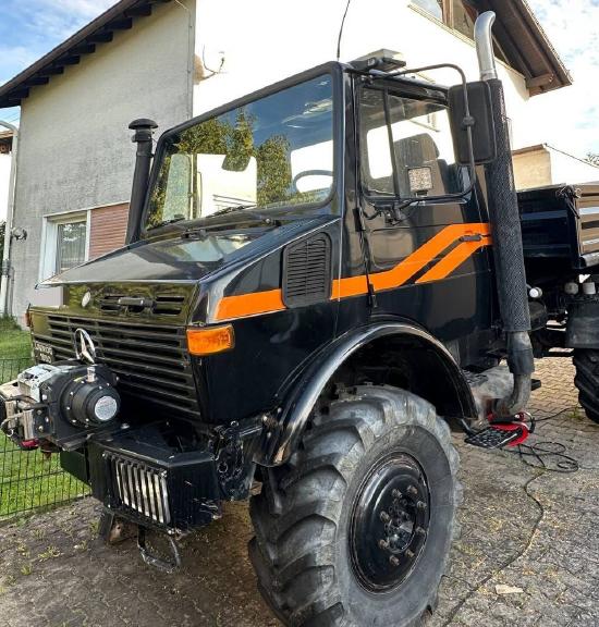 Mercedes Benz Unimog 1650