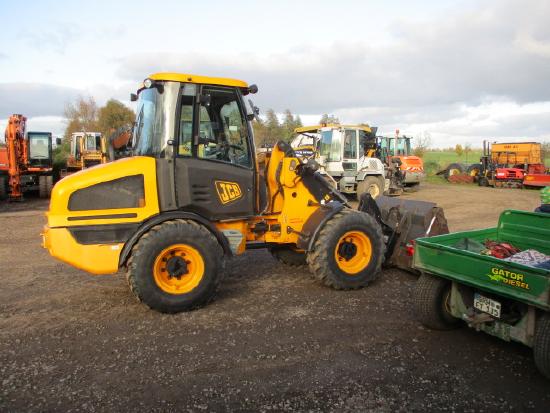 JCB 407