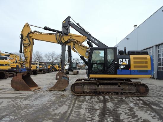 Caterpillar 326F