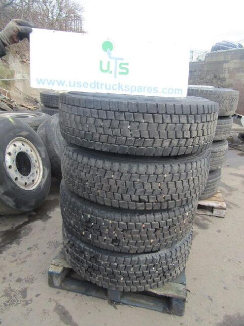 ALCOA (4) WITH PIRRELLI DRIVE PATTERN TYRES