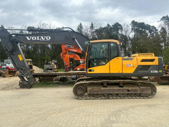 Volvo EC 220 DN