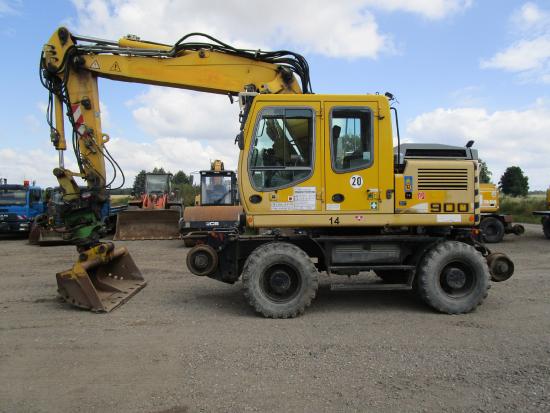 Liebherr A 900 C ZW