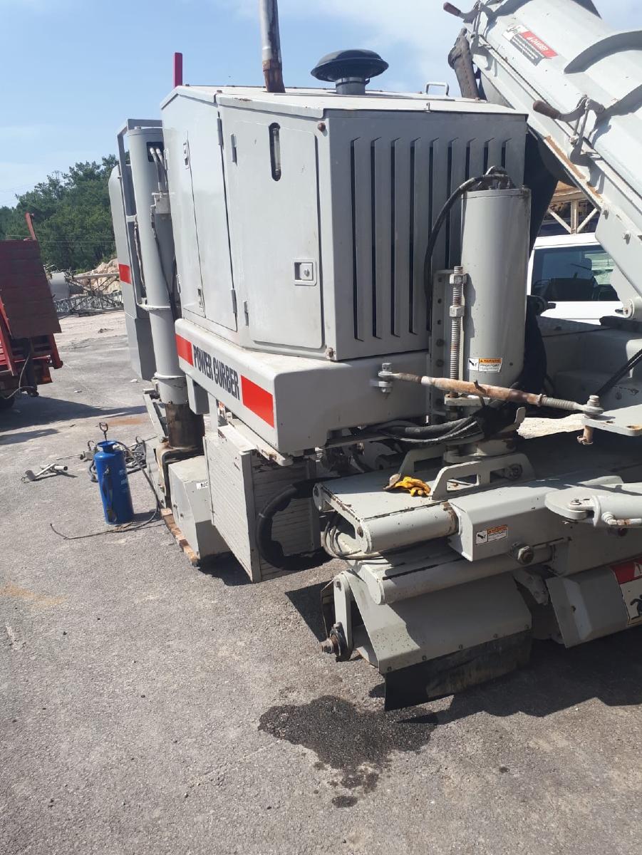 PowerCurber 5700 C Concrete Paver used TR / PXZJ9864ML