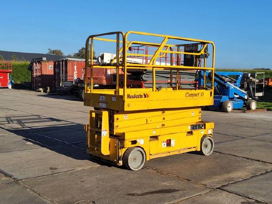 Haulotte Compact 10 schaarhoogwerker schaarlift 10m hoogwer