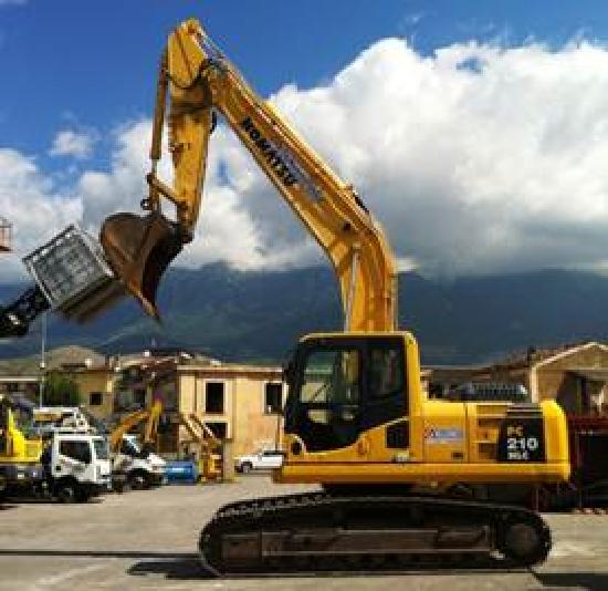 Komatsu PC210NLC-8