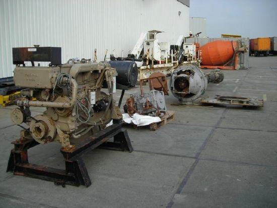 Marine submerged cargo centrifugal pump