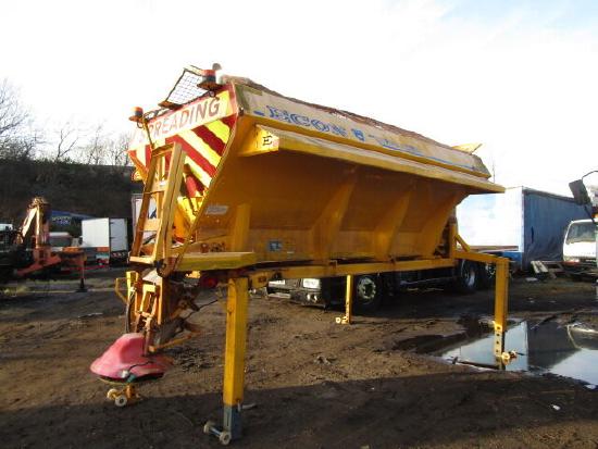 DEMOUNTABLE GRITTER BODY 2015 REMOVED FROM 18T GVW