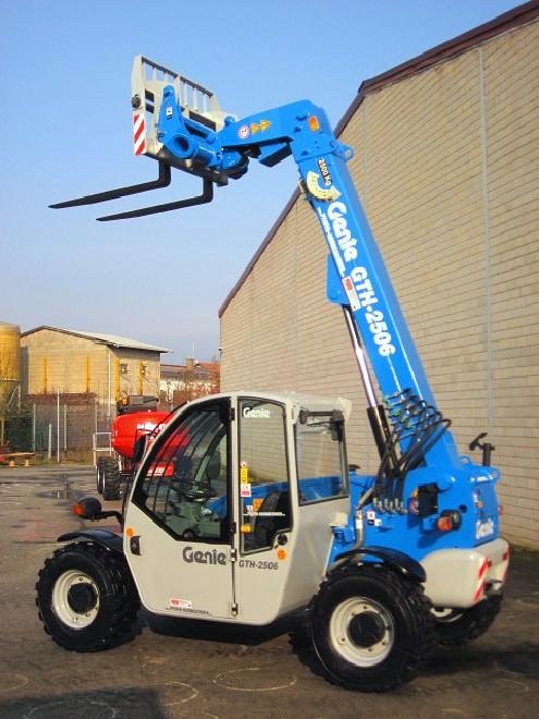Terex TEREX GENIE GTH 2506 III 4x4x4 6m/2.5t vgl. MT 523
