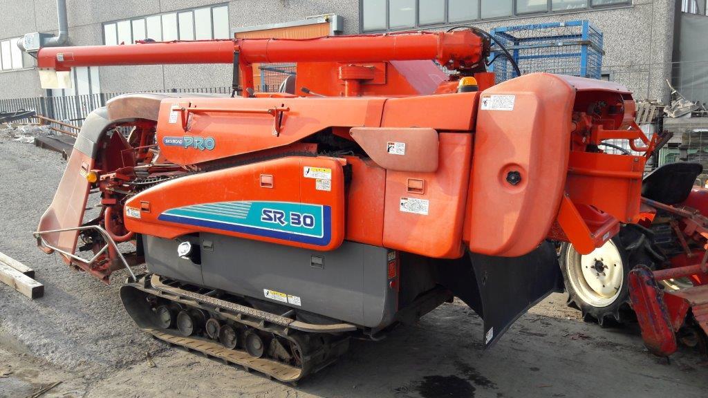 Kubota SR-30 Combine harvester buy used in Veneto | Machinerypark