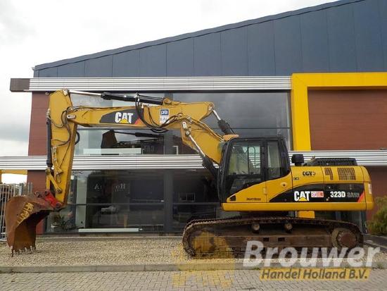 Caterpillar 323 D L