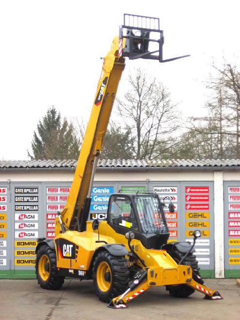 Caterpillar TH 414 TURBO 4x4x4 - 14m, 3.7t.