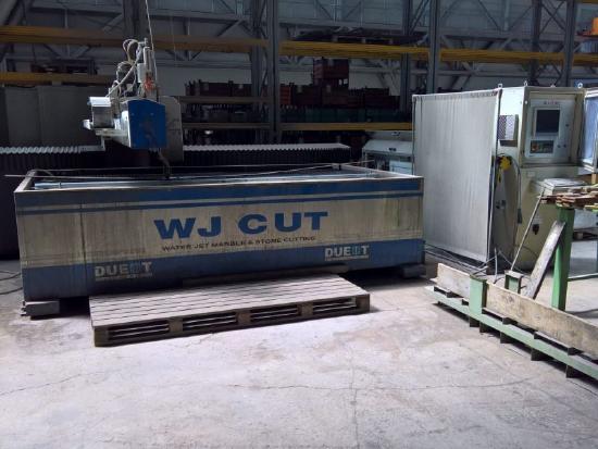 AXQUA MACCHINARIO WATERJET