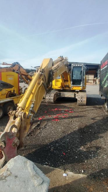 Komatsu PC228USLC-3 Kettenbagger Baumaschine