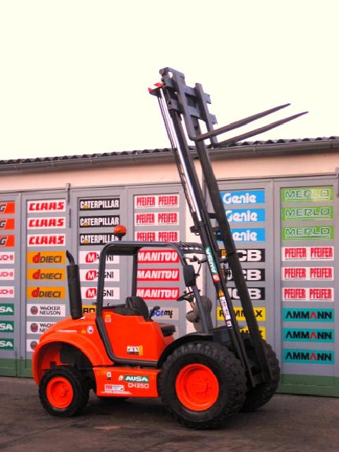 Ausa Geländestapler AUSA CH 250 - 2.5t. / 3.3m