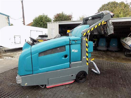 Tennant M20  FLOOR SCRUBBER/SWEEPER/DRYER
