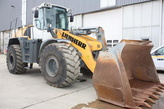 Liebherr L576