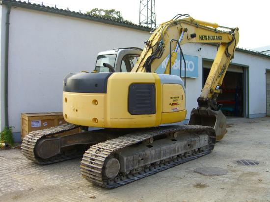 New Holland Kobelco E235SR