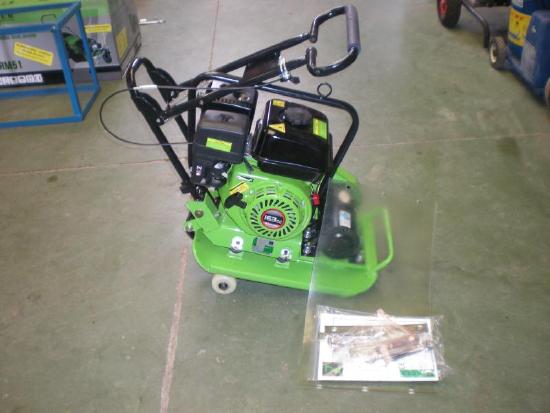PLAQUE VIBRANTE NEUVE 65 KG