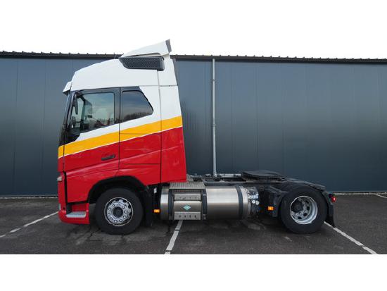 Volvo FH 420 LNG Globetrotter tractor unit