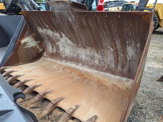 Caterpillar loading bucket 3300 mm