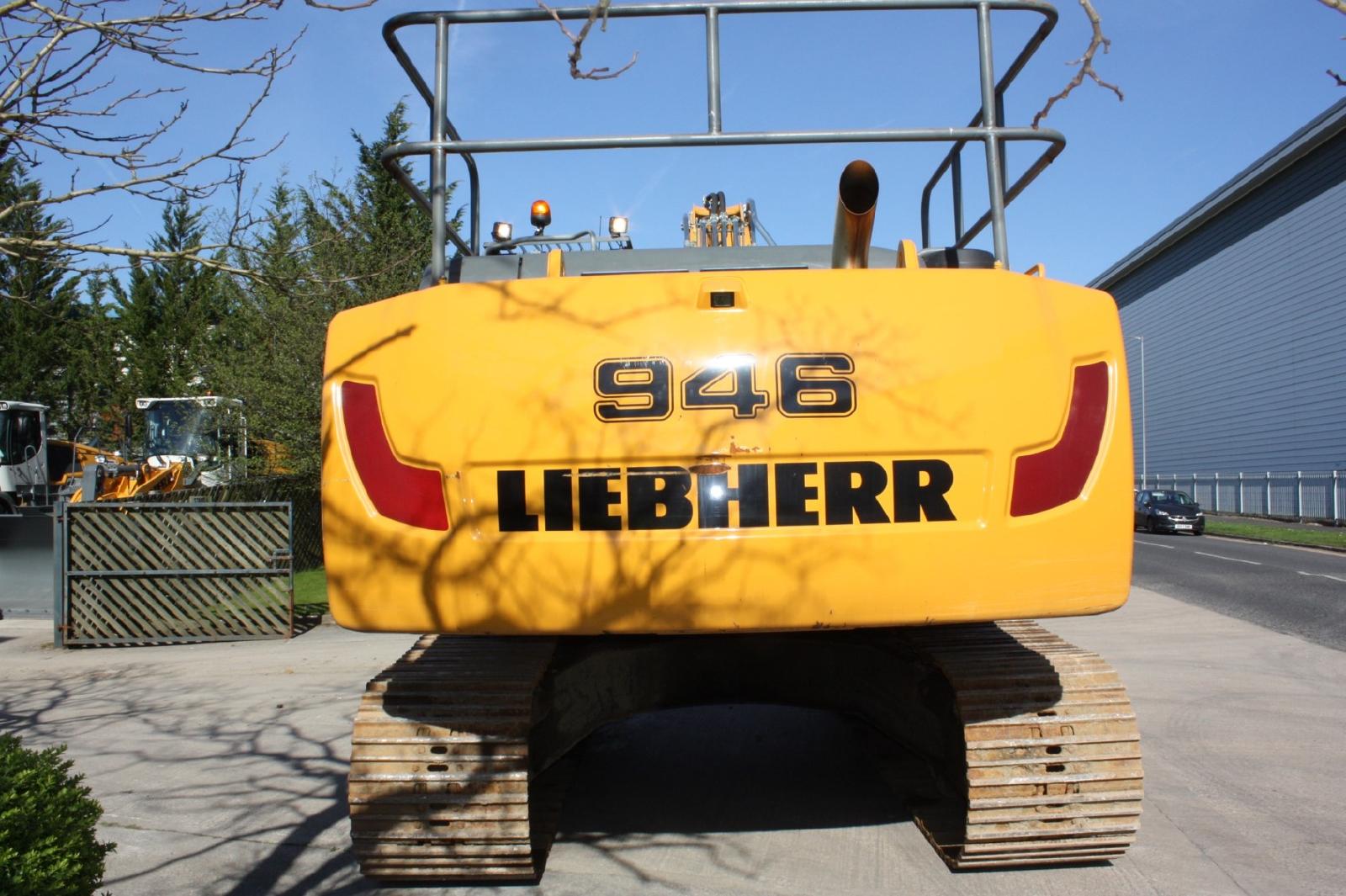 Liebherr R946 LC Kettenbagger gebraucht GB / KCQB-8850-GP