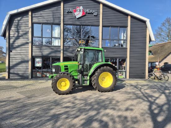 John Deere 6230