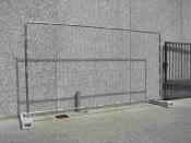 SFS 2,00m x 3,47m = 20xBauzaunfeld 21 x Betonfuß 2