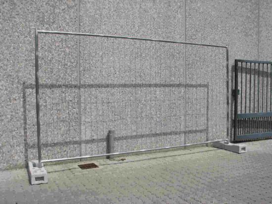SFS 2,00m x 3,47m = 20xBauzaunfeld 21 x Betonfuß 2
