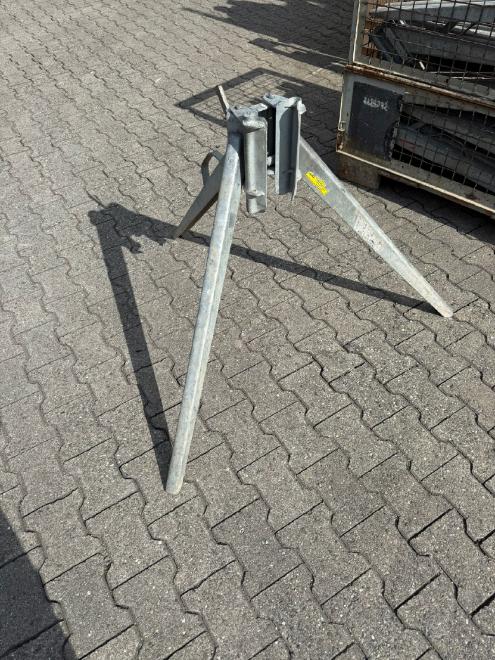 Doka Dreibeine + Vierwegkopf