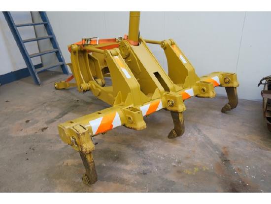 Caterpillar 140M
